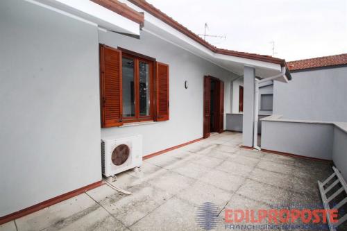 Villa in vendita a Lazzate