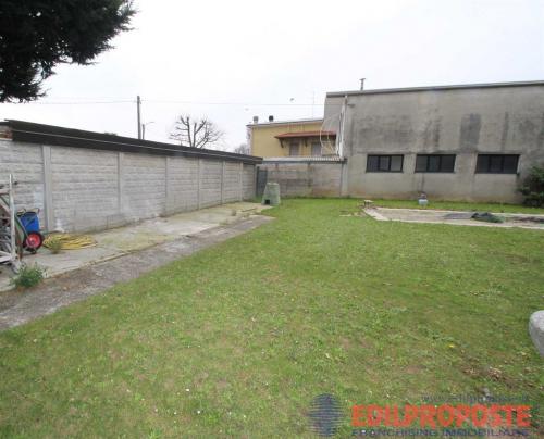 Villa in vendita a Lazzate