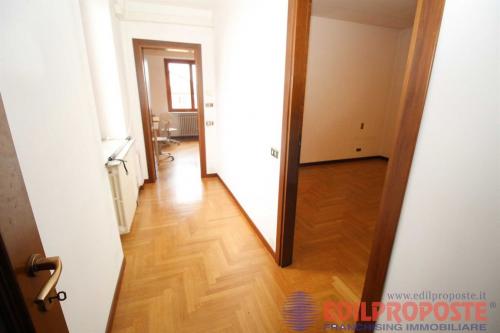 Villa in vendita a Lazzate