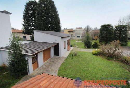 Villa in vendita a Lazzate