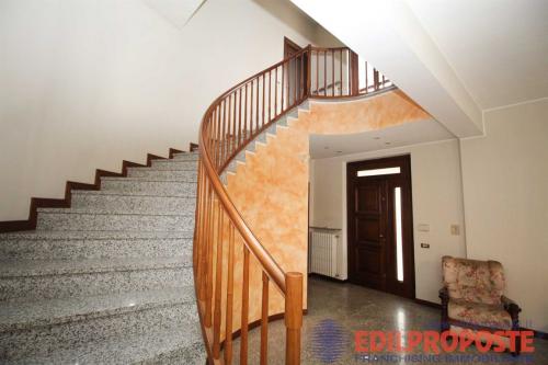 Villa in vendita a Lazzate