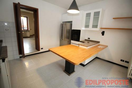 Villa in vendita a Lazzate