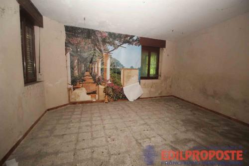Rustico in vendita a Lentate sul Seveso