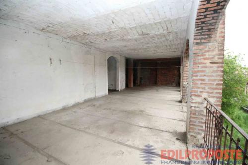 Casa singola in vendita a Lazzate