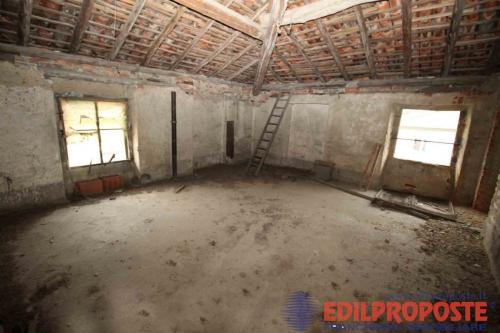 Casa singola in vendita a Lazzate