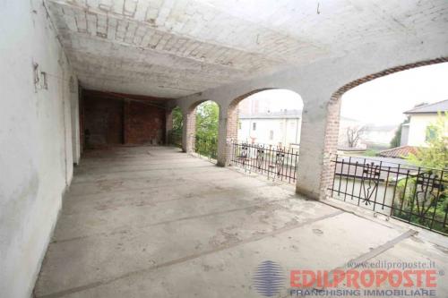 Casa singola in vendita a Lazzate