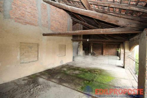 Casa singola in vendita a Lazzate