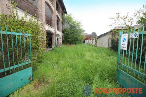 Casa singola in vendita a Lazzate