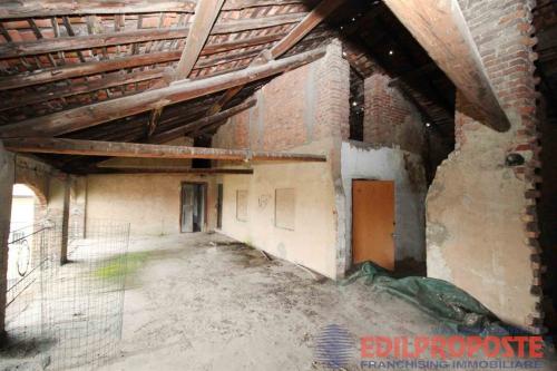 Casa singola in vendita a Lazzate