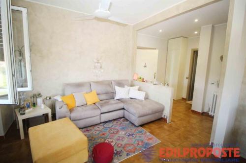 Appartamento in vendita a Lazzate