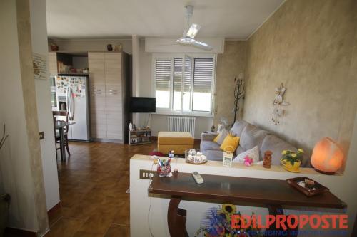 Appartamento in vendita a Lazzate