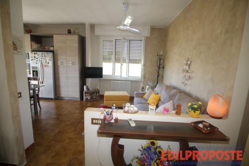 Appartamento in vendita a Lazzate
