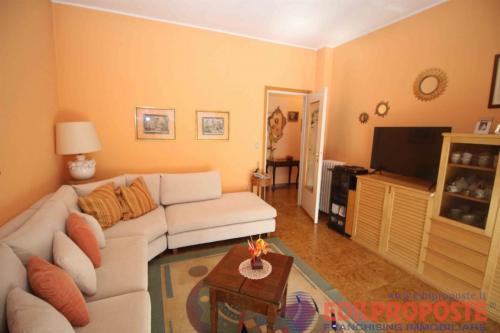 Appartamento in vendita a Lazzate