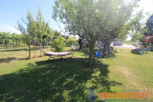 Appartamento in vendita a Lazzate