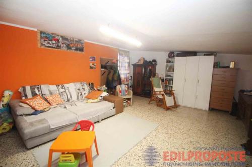 Appartamento in vendita a Lazzate