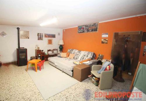 Appartamento in vendita a Lazzate