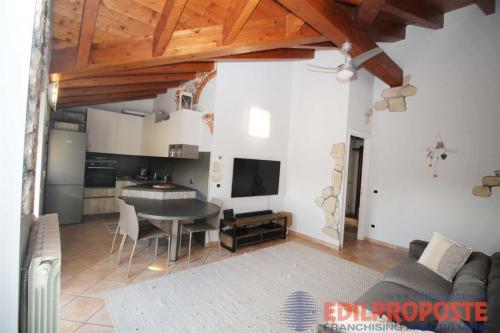 Appartamento in vendita a Misinto