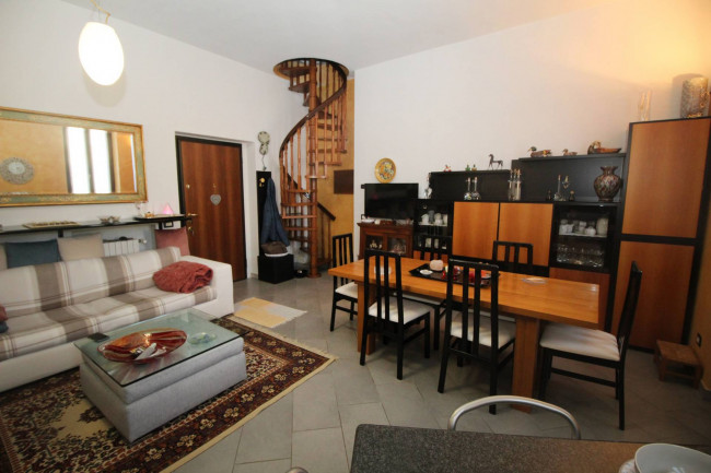 Appartamento in vendita a Lazzate