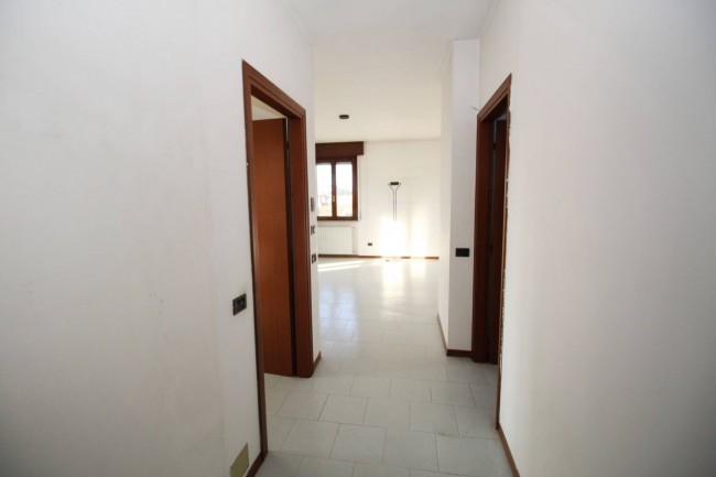 Appartamento in vendita a Lazzate