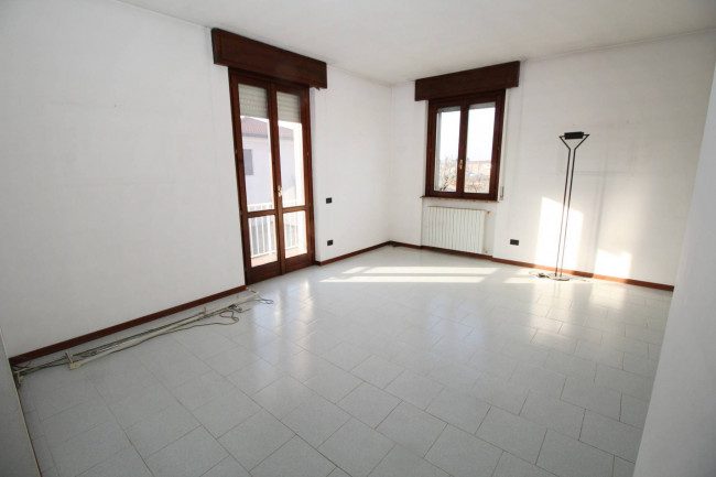 Appartamento in vendita a Lazzate