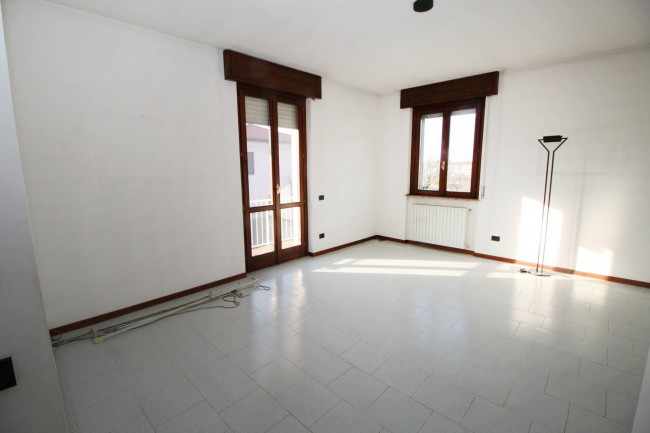 Appartamento in vendita a Lazzate