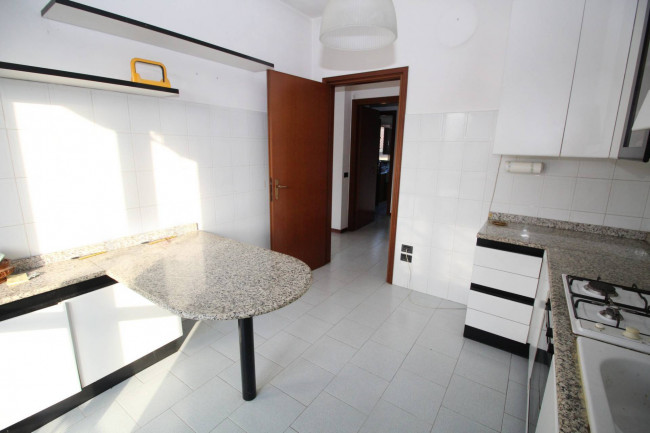 Appartamento in vendita a Lazzate