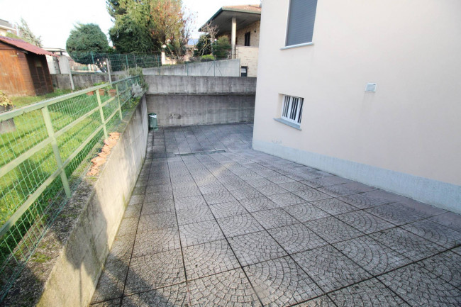 Appartamento in vendita a Lazzate