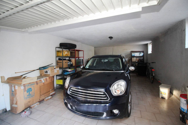 Appartamento in vendita a Lazzate