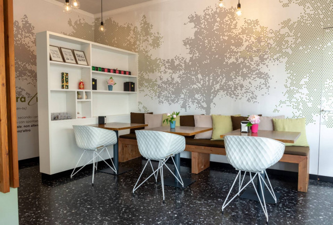 Locale commerciale in vendita a Lazzate