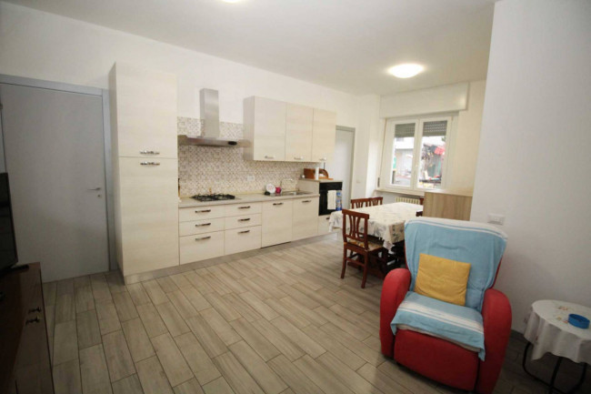 Casa singola in affitto a Lazzate