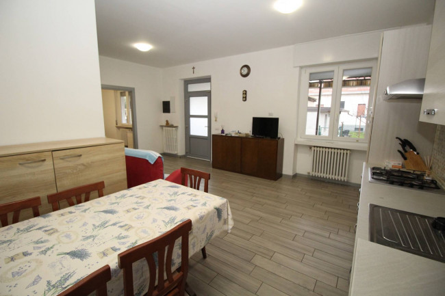 Casa singola in affitto a Lazzate