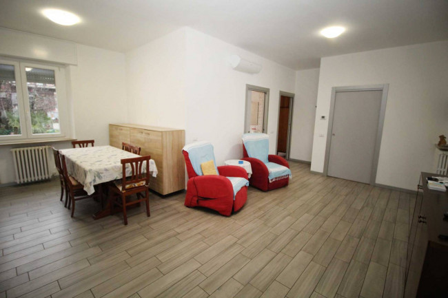 Casa singola in affitto a Lazzate