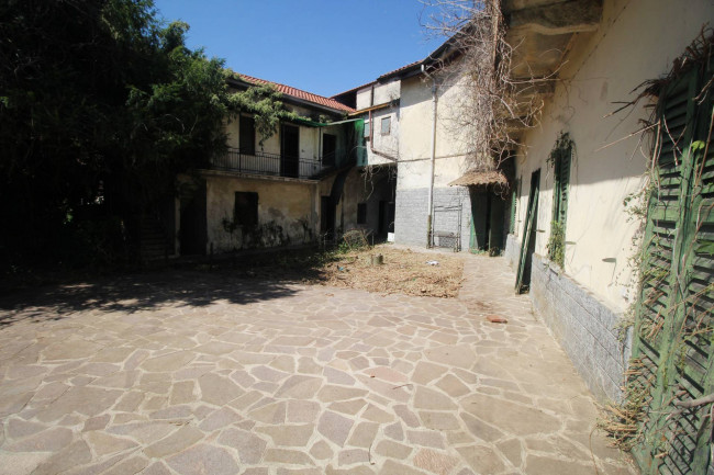 Rustico in vendita a Lentate sul Seveso