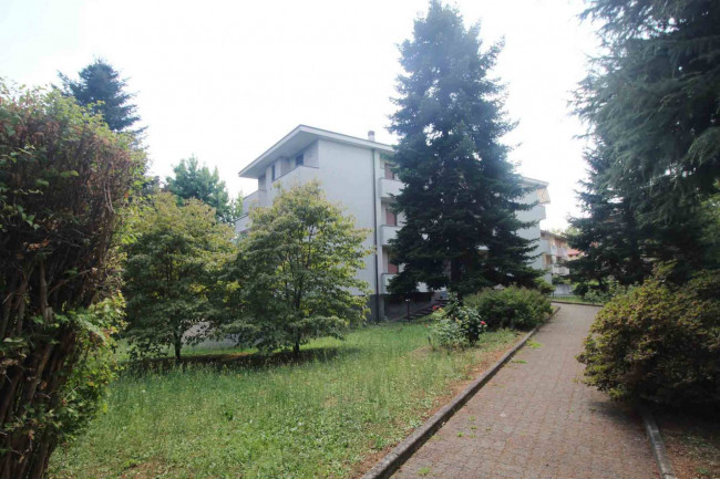 Appartamento in vendita a Lazzate