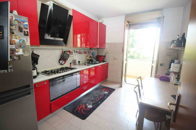 Appartamento in vendita a Lazzate