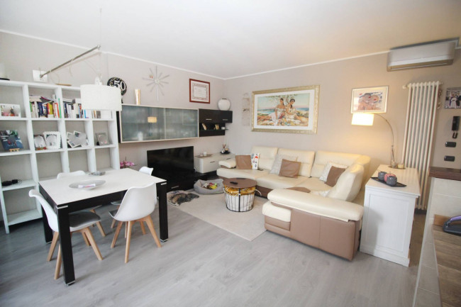 Appartamento in vendita a Ceriano Laghetto