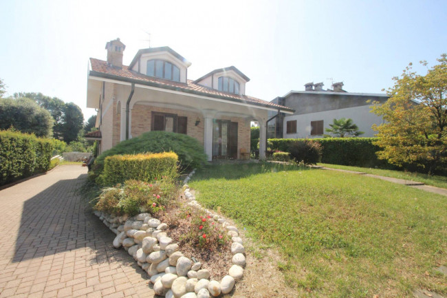 Villa in vendita a Misinto