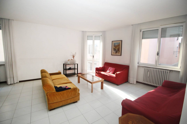 Appartamento in vendita a Lazzate