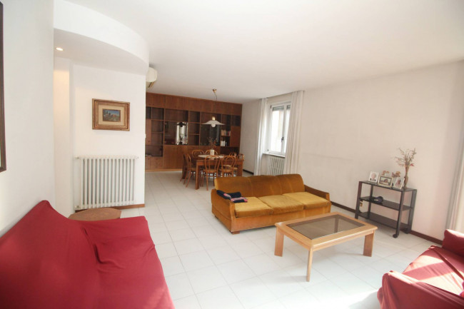 Appartamento in vendita a Lazzate