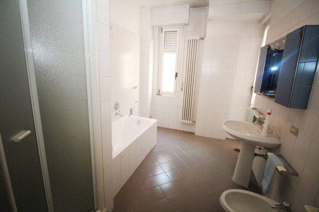 Appartamento in vendita a Lazzate