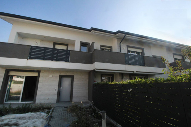 Villette a schiera in vendita a Uboldo