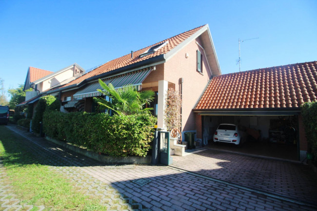 Villa in vendita a Misinto