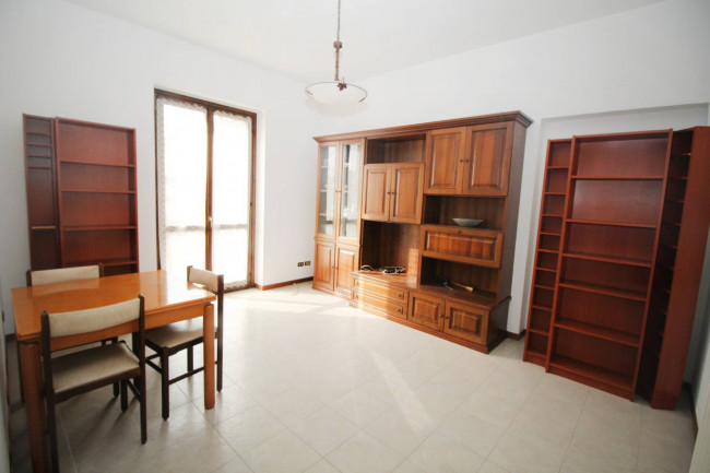 Appartamento in vendita a Lazzate