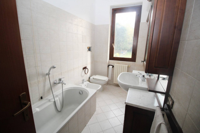 Appartamento in vendita a Lazzate