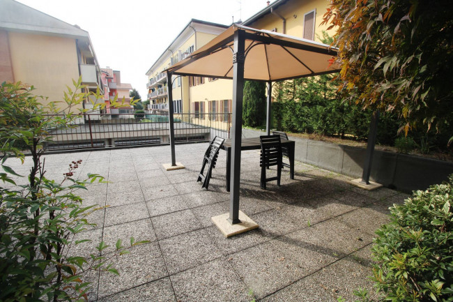 Appartamento in vendita a Lazzate