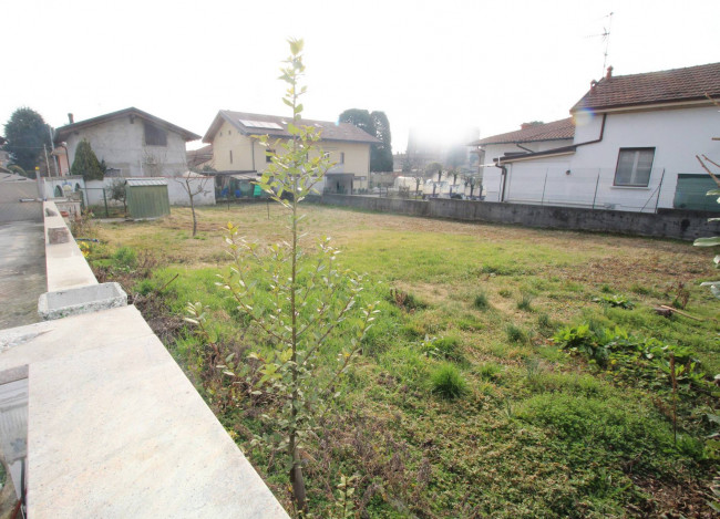 Terreno edificabile in vendita a Lazzate