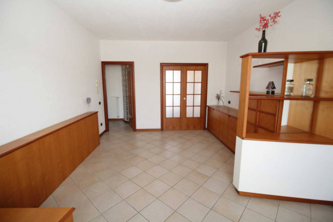 Appartamento in vendita a Lazzate