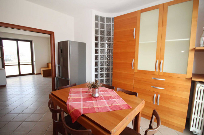 Appartamento in vendita a Lazzate