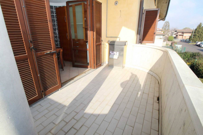 Appartamento in vendita a Lazzate