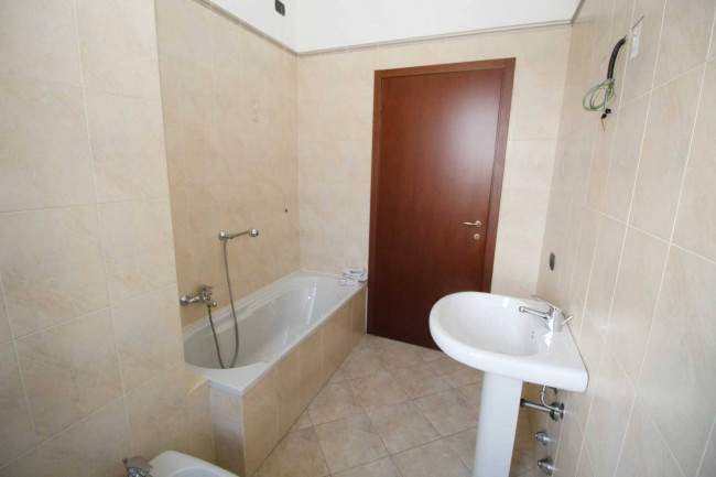 Appartamento in vendita a Lazzate